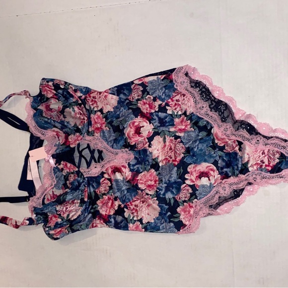 Victoria’s Secret pink flowers One Piece mesh & lace teddy bustier bodysuit M - Picture 4 of 9